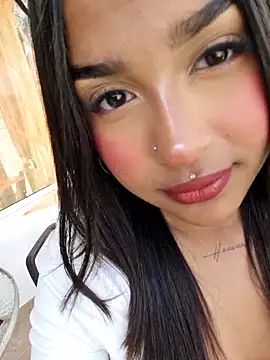 Snapshot of Mariangel_11 chatting on 10.28.25 Mariangel 11 online show from 10.28.25