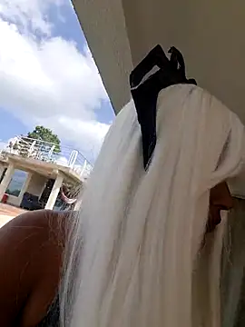 Snapshot of Mariangel_11 chatting on 10.31.25 Mariangel 11 online show from 10.31.25