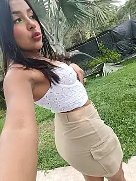 Snapshot of Mariangel_11 chatting on 11.10.25 Mariangel 11 online show from 11.10.25