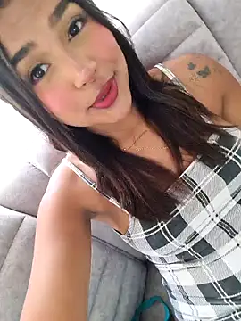 Snapshot of Mariangel_11 chatting on 11.15.25 Mariangel 11 online show from 11.15.25