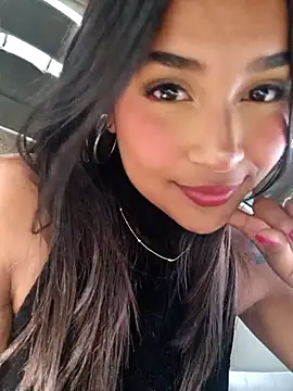 Snapshot of Mariangel_11 chatting on 11.18.25 Mariangel 11 online show from 11.18.25