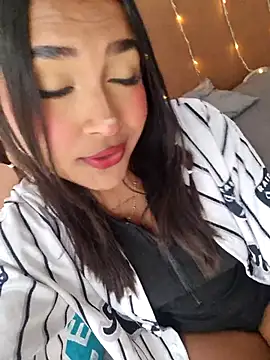 Snapshot of Mariangel_11 chatting on 11.24.25 Mariangel 11 online show from 11.24.25