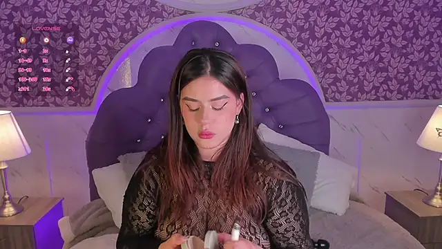 Snapshot of Miamontoya chatting on 11.28.25 Miamontoya online show from 11.28.25