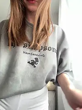 HellPeach online show from 03.05.25