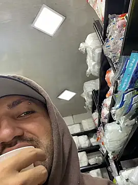 JuanZapata33 online show from 02.05.26