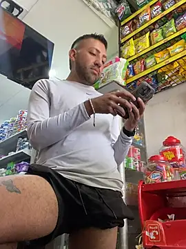 JuanZapata33 online show from 04.28.26