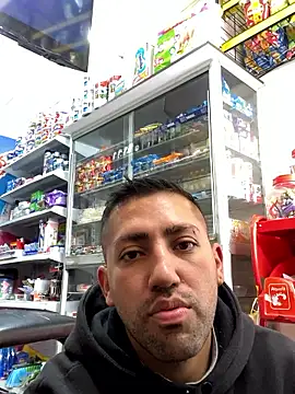 JuanZapata33 online show from 04.30.26