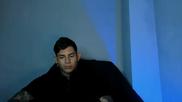 Snapshot of Travistanner_28 chatting on 06.30.26 Travistanner 28 online show from 06.30.26