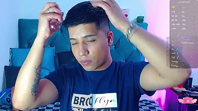 Snapshot of Randy_horny chatting on 02.19.25 Randy horny online show from 02.19.25