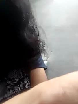 Snapshot of weeif chatting on 10.02.25 weeif online show from 10.02.25