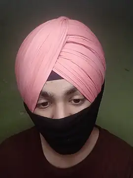 Snapshot of weeif chatting on 10.30.25 weeif online show from 10.30.25