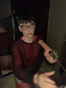 Snapshot of YourFavTwinkie chatting on 02.06.25 YourFavTwinkie online show from 02.06.25