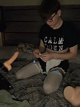 Snapshot of YourFavTwinkie chatting on 03.09.25 YourFavTwinkie online show from 03.09.25