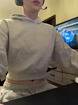 Snapshot of YourFavTwinkie chatting on 03.26.26 YourFavTwinkie online show from 03.26.26