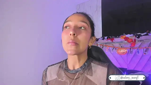 Valery wang online show from 10.24.25