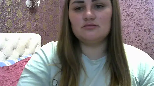 Snapshot of Honeydew-Waves chatting on 12.13.24 Honeydew-Waves online show from 12.13.24