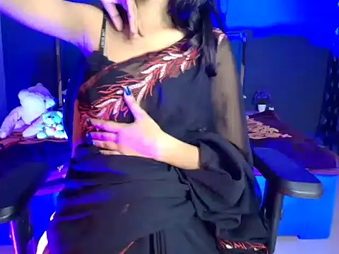 Snapshot of CUTE_princess_143 chatting on 01.22.25 CUTE princess 143 online show from 01.22.25