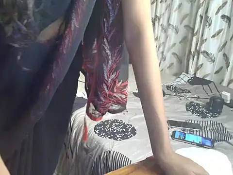 Snapshot of CUTE_princess_143 chatting on 09.18.25 CUTE princess 143 online show from 09.18.25