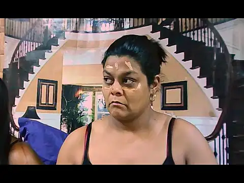 Snapshot of indianCherryPie chatting on 10.17.25 indianCherryPie online show from 10.17.25