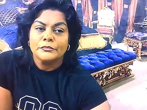 Snapshot of indianCherryPie chatting on 10.30.25 indianCherryPie online show from 10.30.25