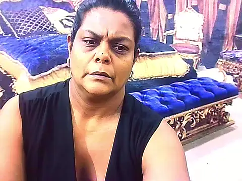 Snapshot of indianCherryPie chatting on 11.02.25 indianCherryPie online show from 11.02.25