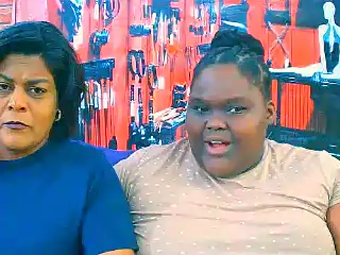 Snapshot of indianCherryPie chatting on 11.06.25 indianCherryPie online show from 11.06.25