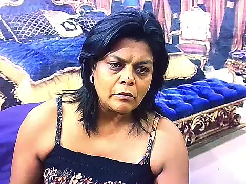 Snapshot of indianCherryPie chatting on 11.10.25 indianCherryPie online show from 11.10.25