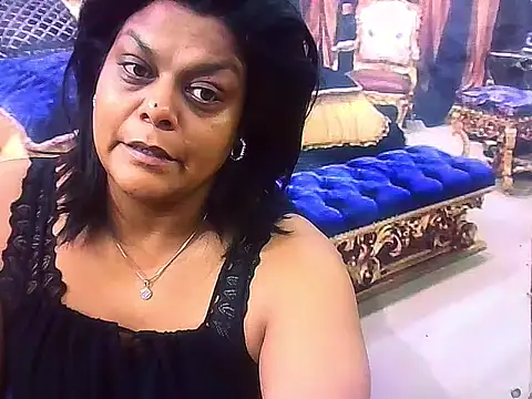 Snapshot of indianCherryPie chatting on 11.11.25 indianCherryPie online show from 11.11.25