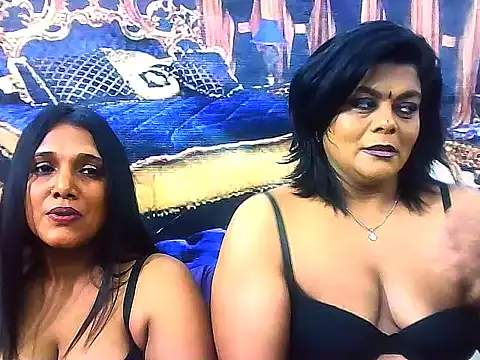 Snapshot of indianCherryPie chatting on 11.14.25 indianCherryPie online show from 11.14.25