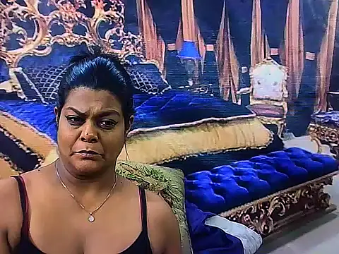 Snapshot of indianCherryPie chatting on 11.21.25 indianCherryPie online show from 11.21.25