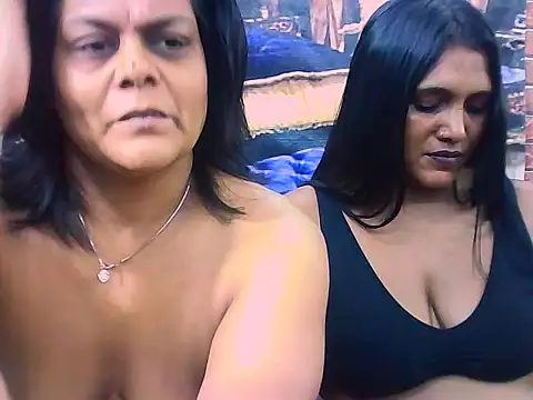 Snapshot of indianCherryPie chatting on 11.22.25 indianCherryPie online show from 11.22.25