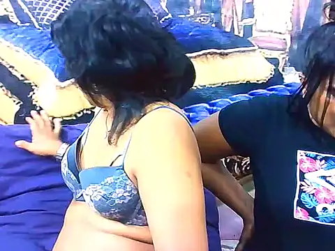 Snapshot of indianCherryPie chatting on 11.29.25 indianCherryPie online show from 11.29.25