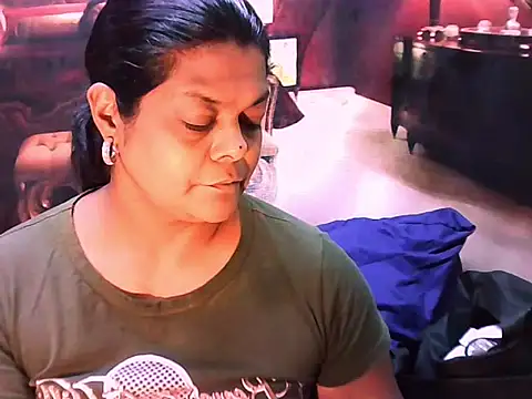 Snapshot of indianCherryPie chatting on 03.12.26 indianCherryPie online show from 03.12.26