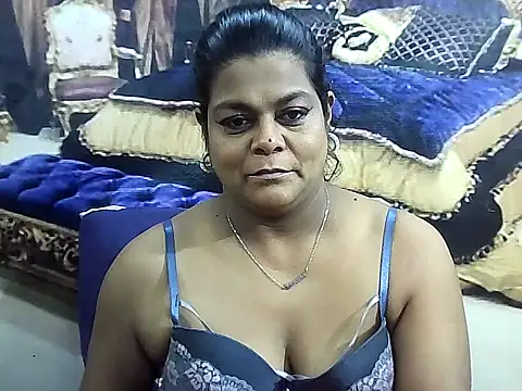 Snapshot of indianCherryPie chatting on 03.30.26 indianCherryPie online show from 03.30.26