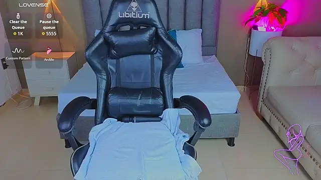 angelica dymond online show from 04.01.26