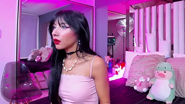 Snapshot of Kitty_Eliffe chatting on 03.05.25 Kitty Eliffe online show from 03.05.25