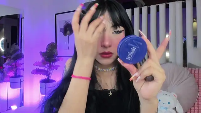 Snapshot of Kitty_Eliffe chatting on 10.04.25 Kitty Eliffe online show from 10.04.25