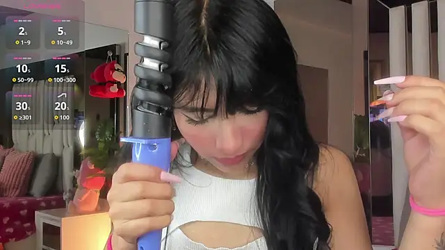 Snapshot of Kitty_Eliffe chatting on 10.18.25 Kitty Eliffe online show from 10.18.25