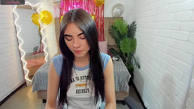 Roxanne tay online show from 01.31.25