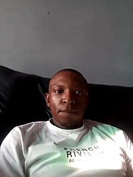 Snapshot of Kingshifter chatting on 12.25.24 Kingshifter online show from 12.25.24