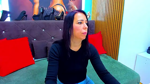 LauraSin online show from 05.13.26