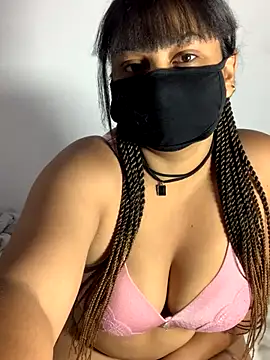 Snapshot of Jeroliee_viyana chatting on 09.19.25 Jeroliee viyana online show from 09.19.25