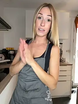 Snapshot of lola_tentatiion chatting on 09.18.25 lola tentatiion online show from 09.18.25