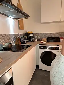 Snapshot of lola_tentatiion chatting on 11.04.25 lola tentatiion online show from 11.04.25