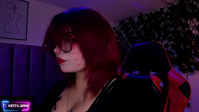 Kitty Gang online show from 11.18.25