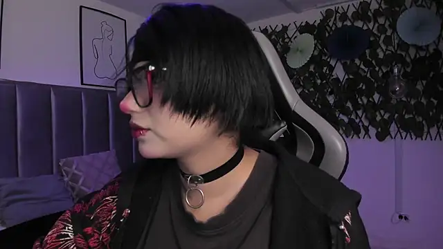 Kitty Gang online show from 04.16.26