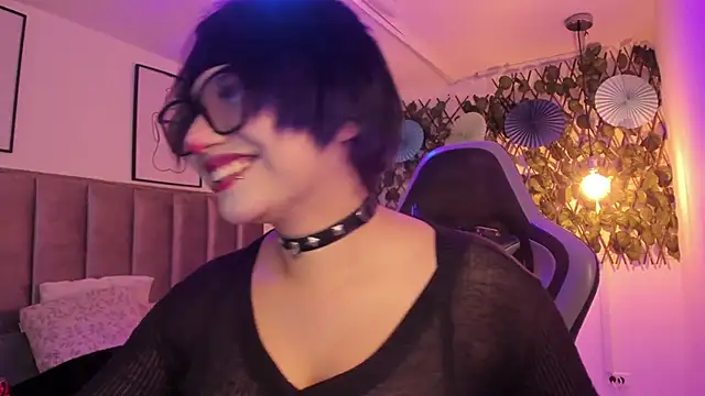 Kitty Gang online show from 04.18.26