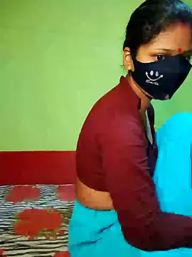 Snapshot of indiancouple09 chatting on 12.14.24 indiancouple09 online show from 12.14.24