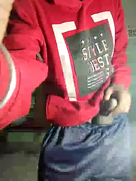 Snapshot of indiancouple09 chatting on 01.11.25 indiancouple09 online show from 01.11.25