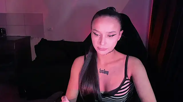 Snapshot of MilaAsh chatting on 05.24.26 MilaAsh online show from 05.24.26